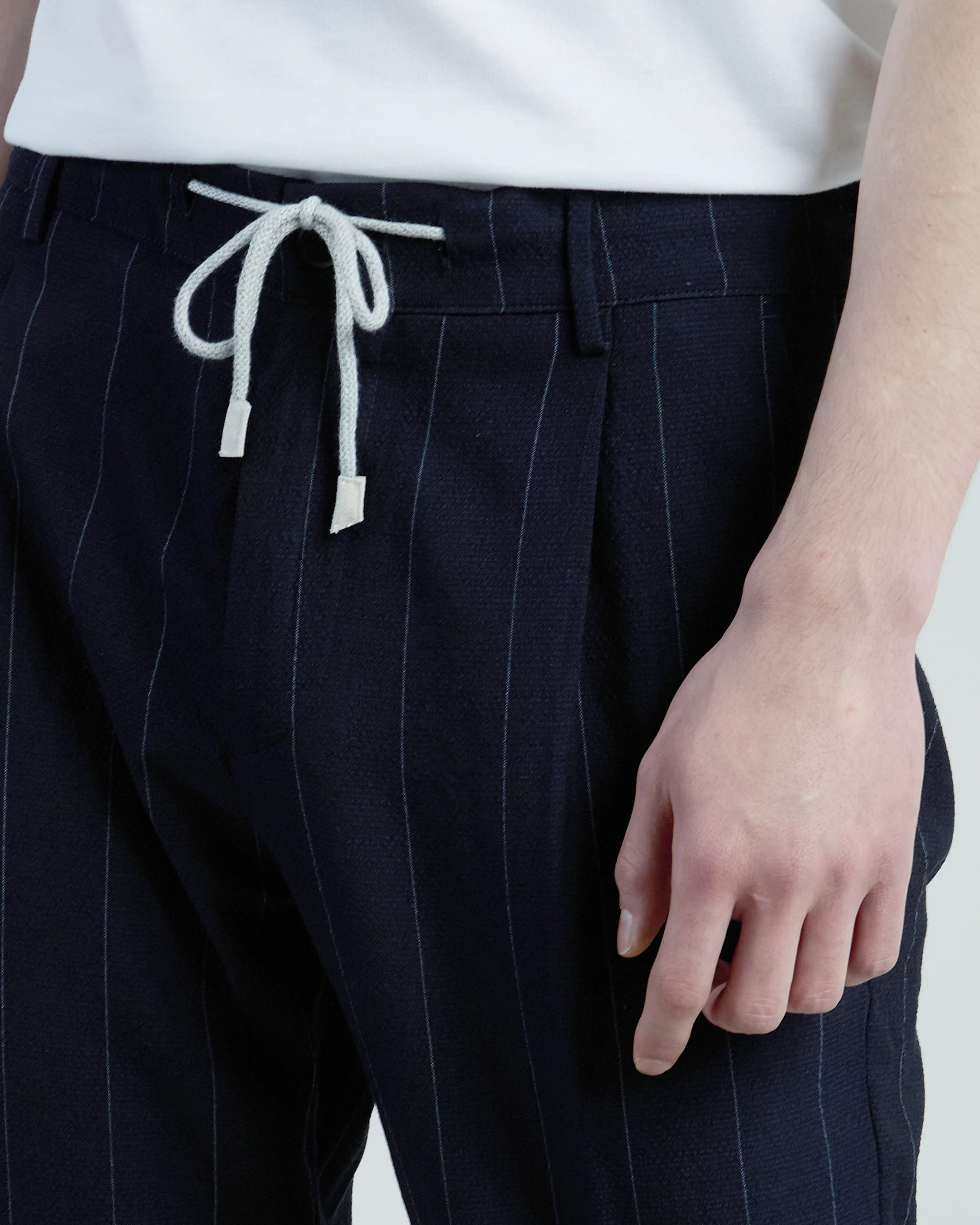Pantaloni Jogger in Lana Stretch con Pinces da Uomo - Image 3
